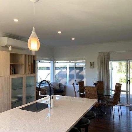 Walnut House Apartment Havelock North Bagian luar foto